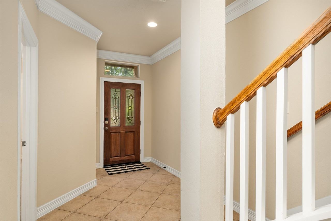 4230 Holland Ave - Photo 6 of 33