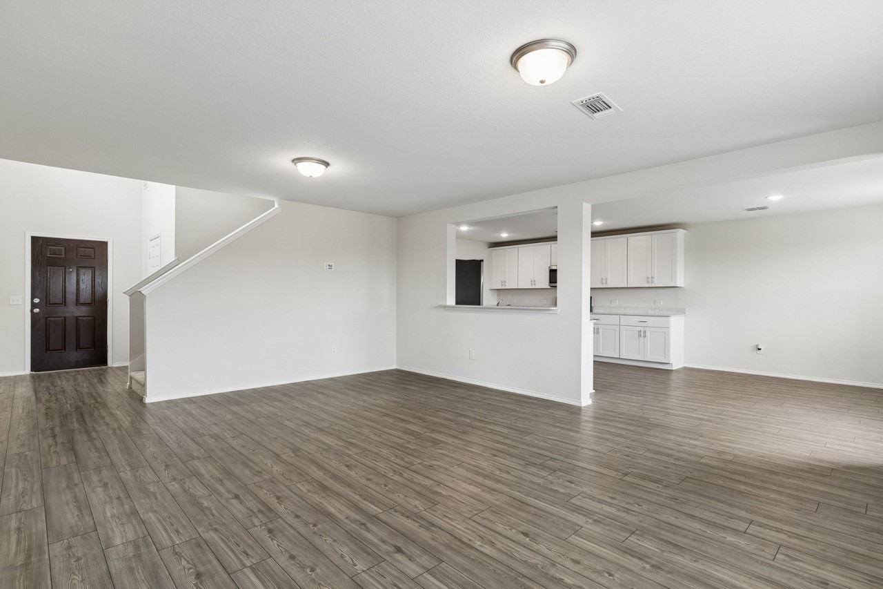 832 Ozark Path - Photo 4 of 26