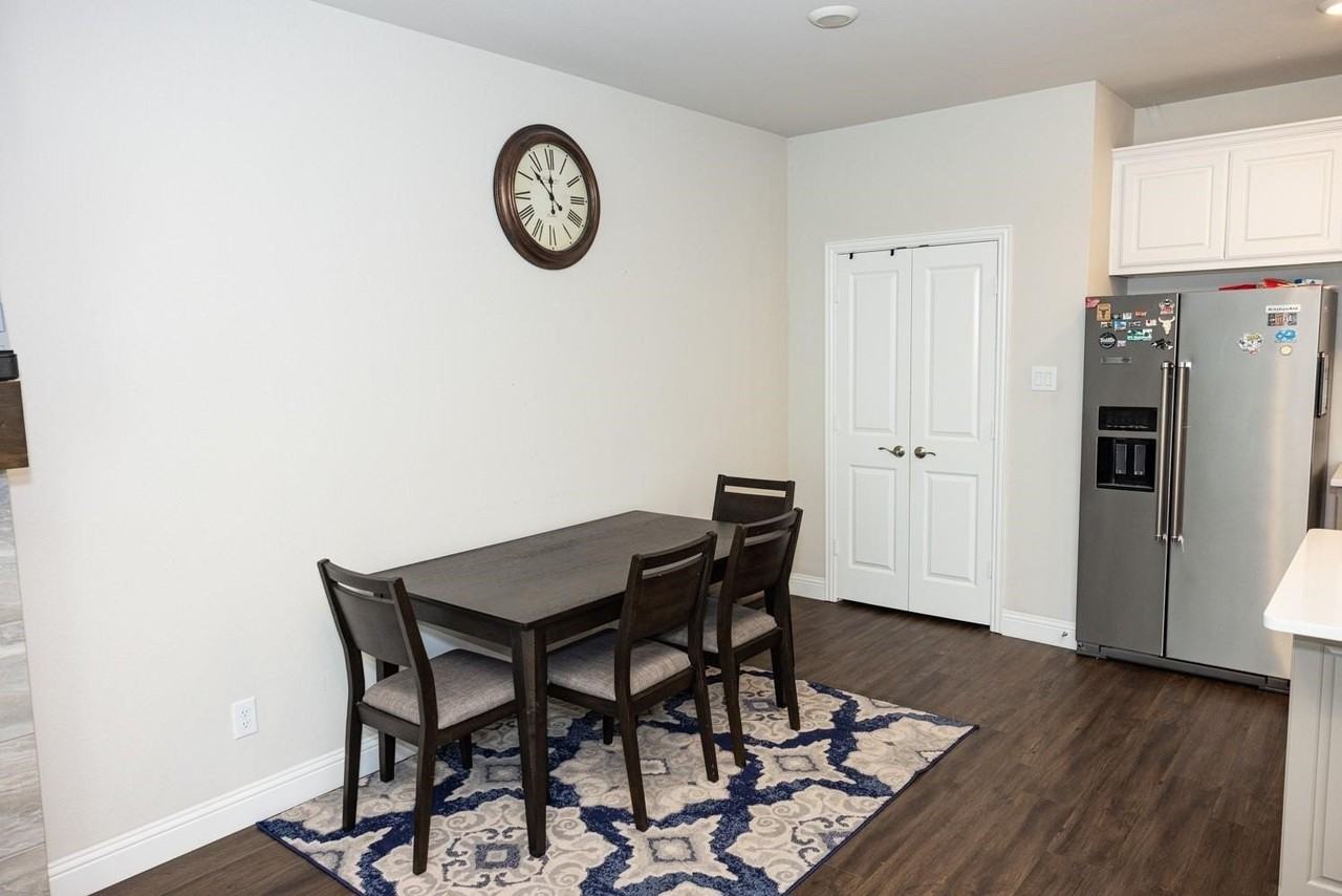 609 Laurel Ln - Photo 4 of 12