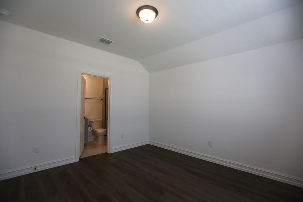3412 Marginal Dr - Photo 4 of 36