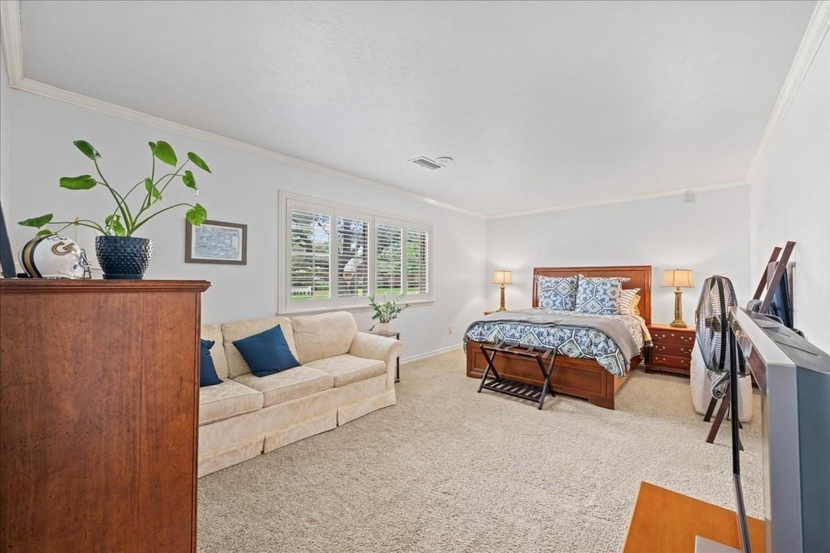 7610 Meadow Oaks Dr - Photo 4 of 27