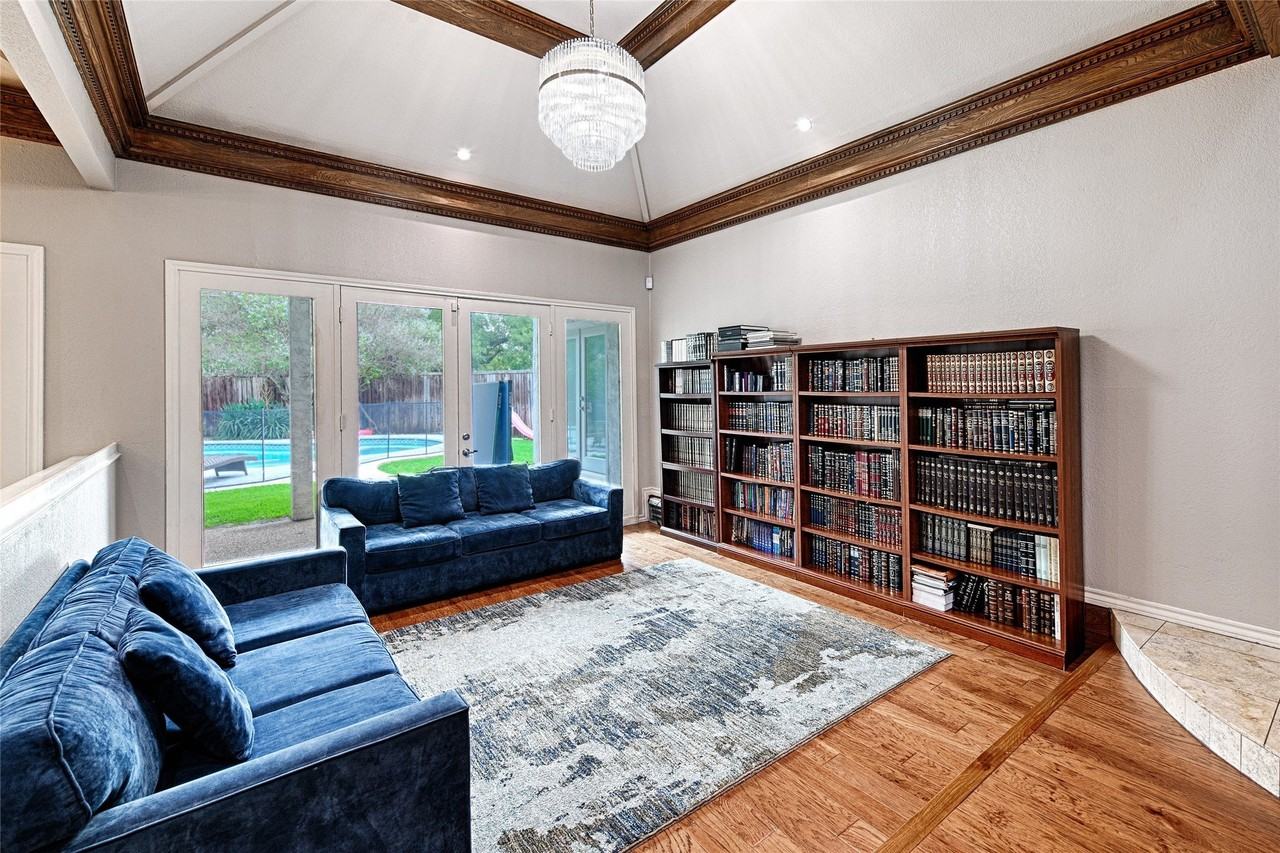 12504 Renoir Ln - Photo 5 of 25