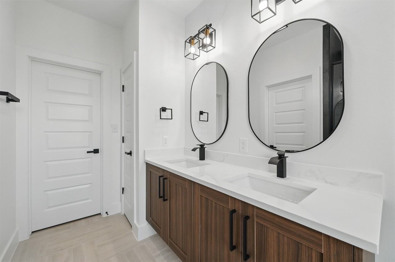 3445 Sanjeev Dr - Photo 7 of 11