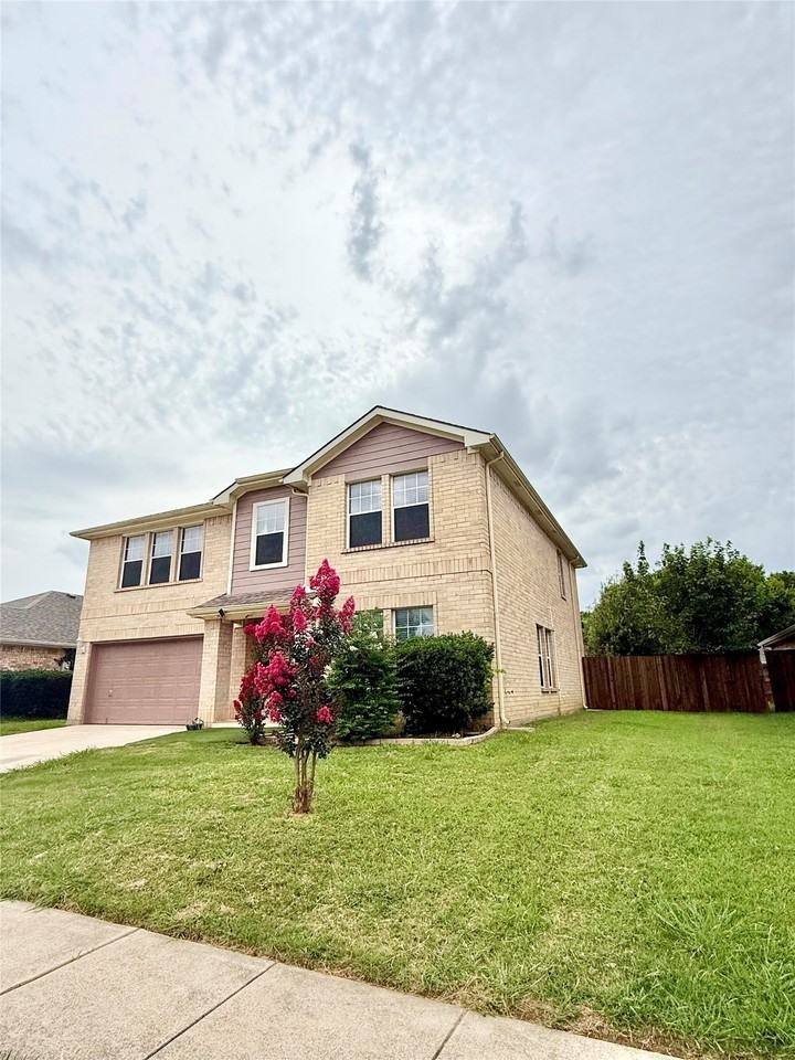 503 Angela Ln - Photo 2 of 21