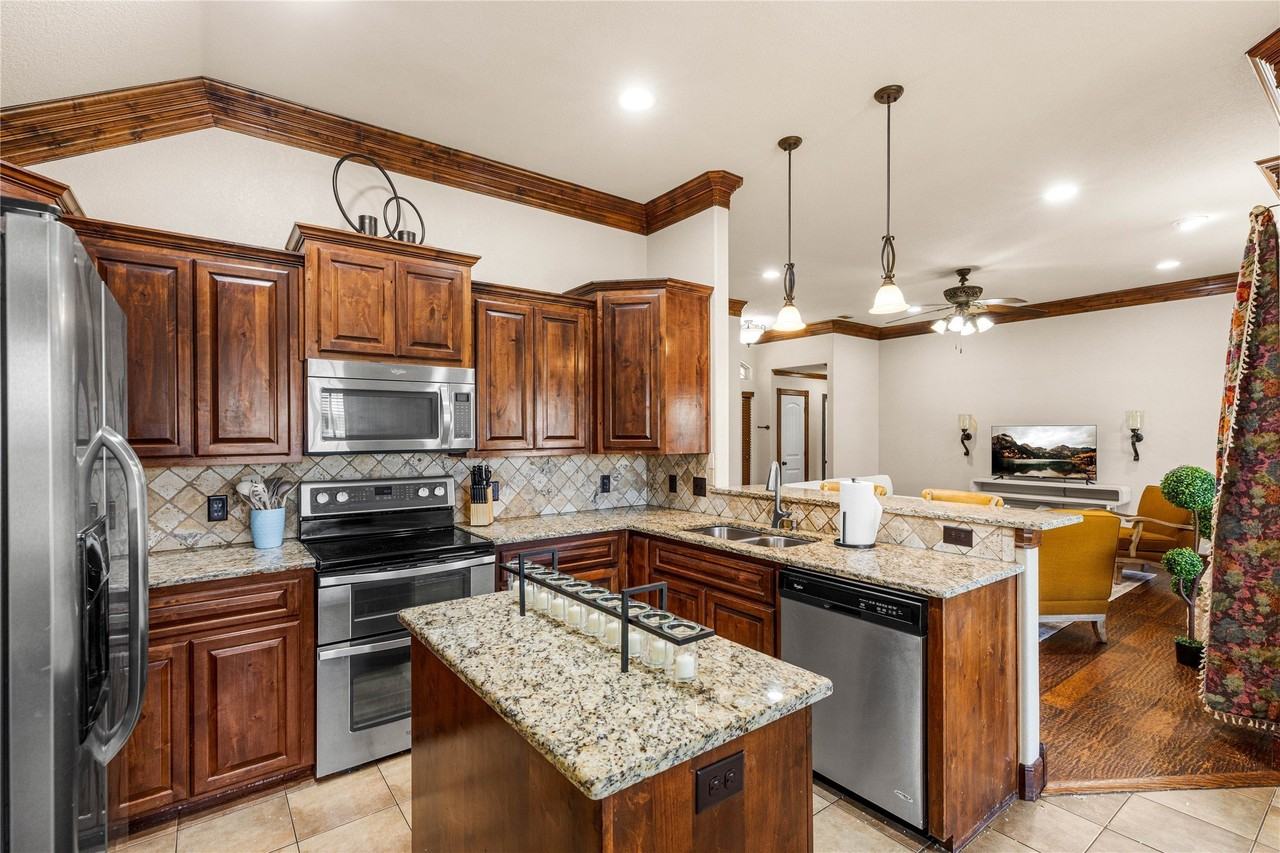 1326 Briar Cliff Path - Photo 2 of 40