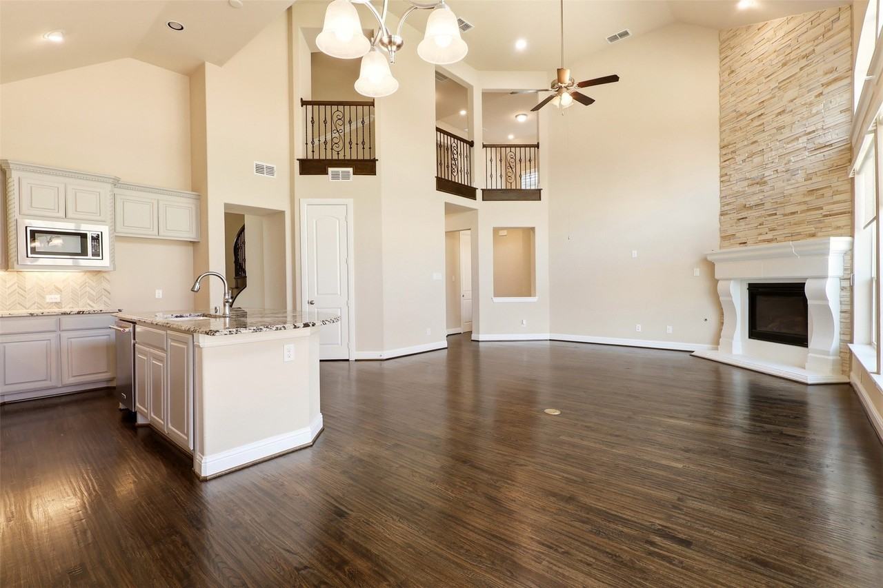 344 Birchwood Way - Photo 6 of 36