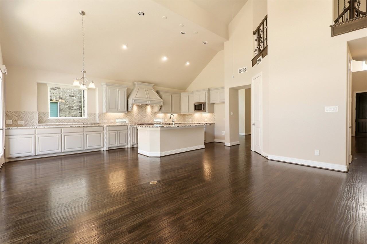 344 Birchwood Way - Photo 7 of 36