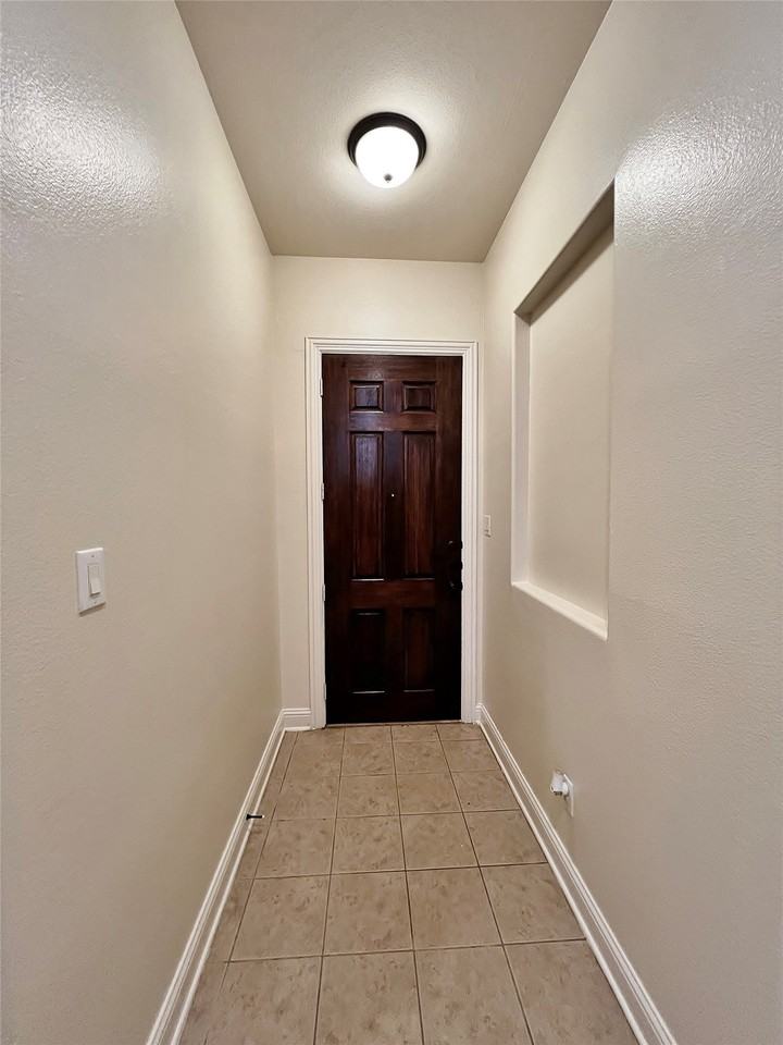 5808 La Vista Dr - Photo 5 of 24