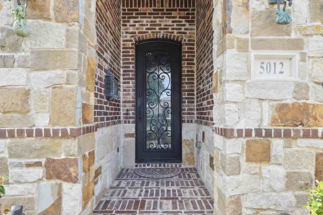 5012 Engleswood Trl - Photo 2 of 35
