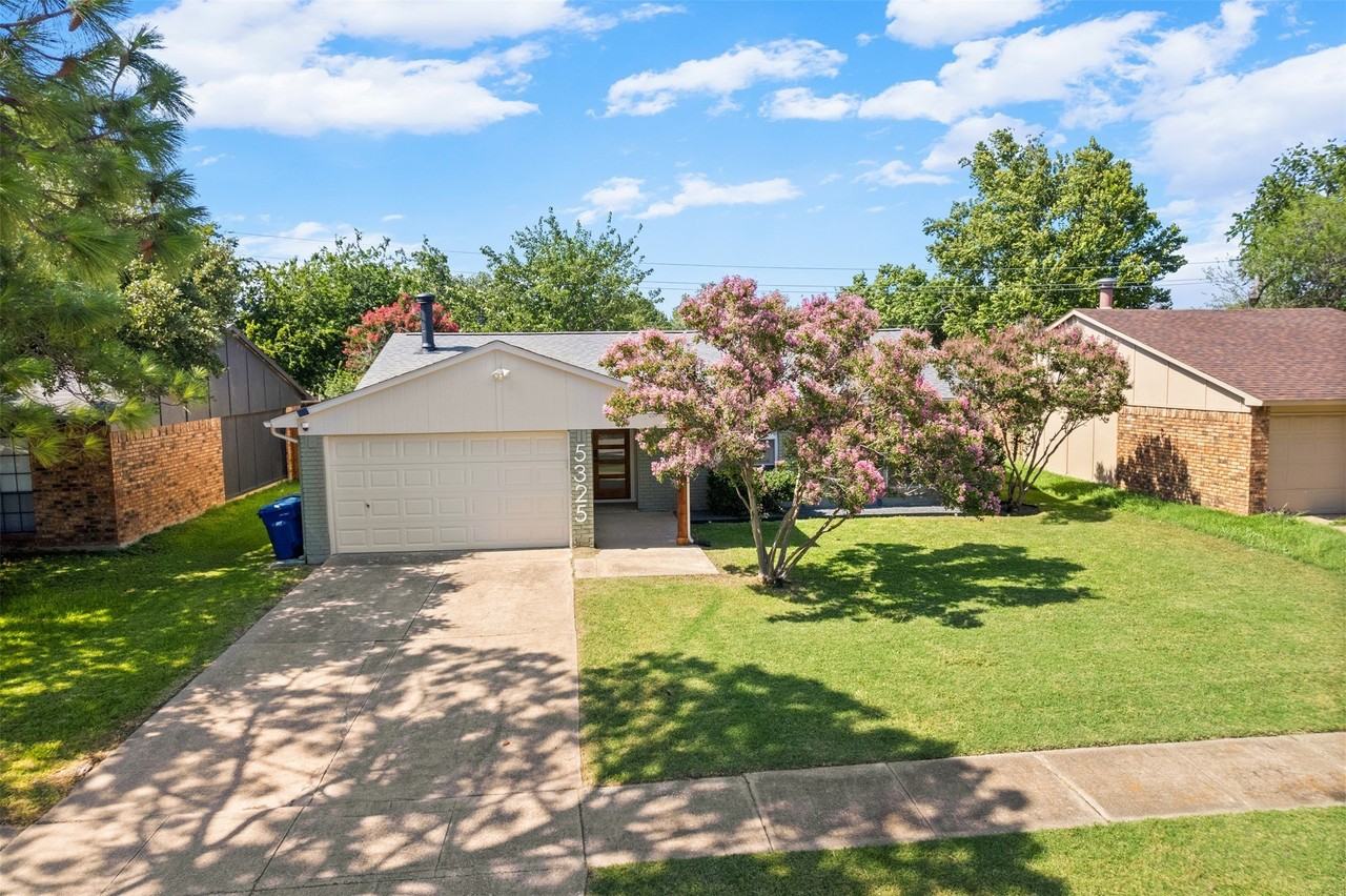 5325 Strickland Ave - Photo 4 of 40