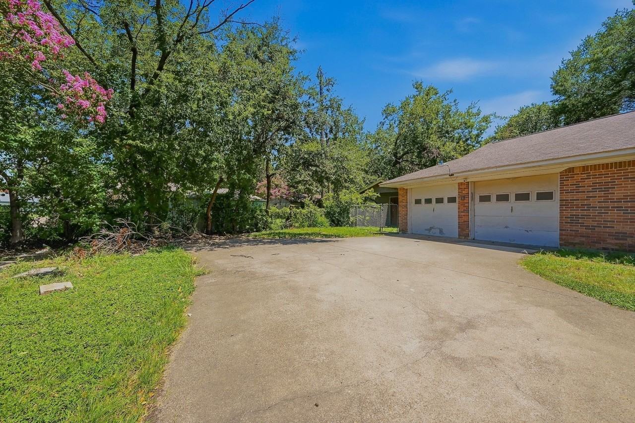 2506 Glen Ct - Photo 3 of 22