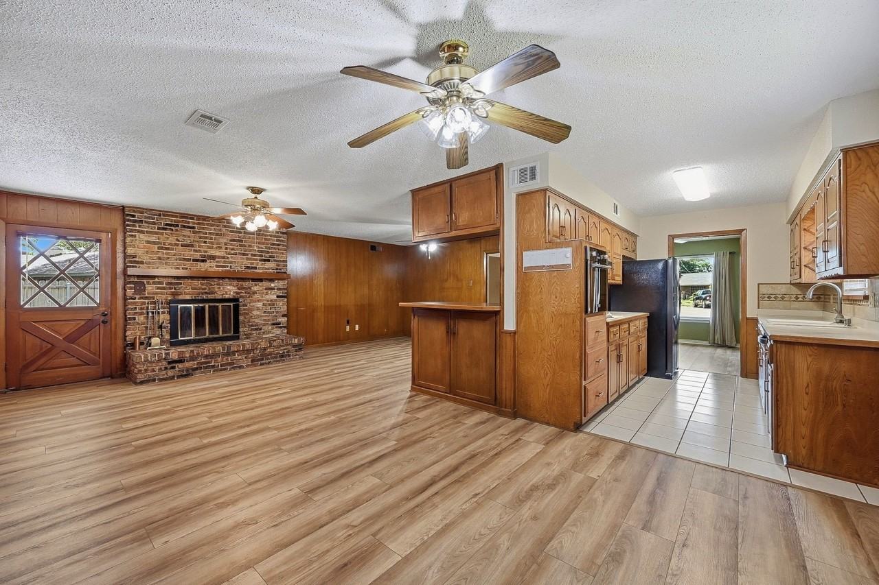 2506 Glen Ct - Photo 5 of 22