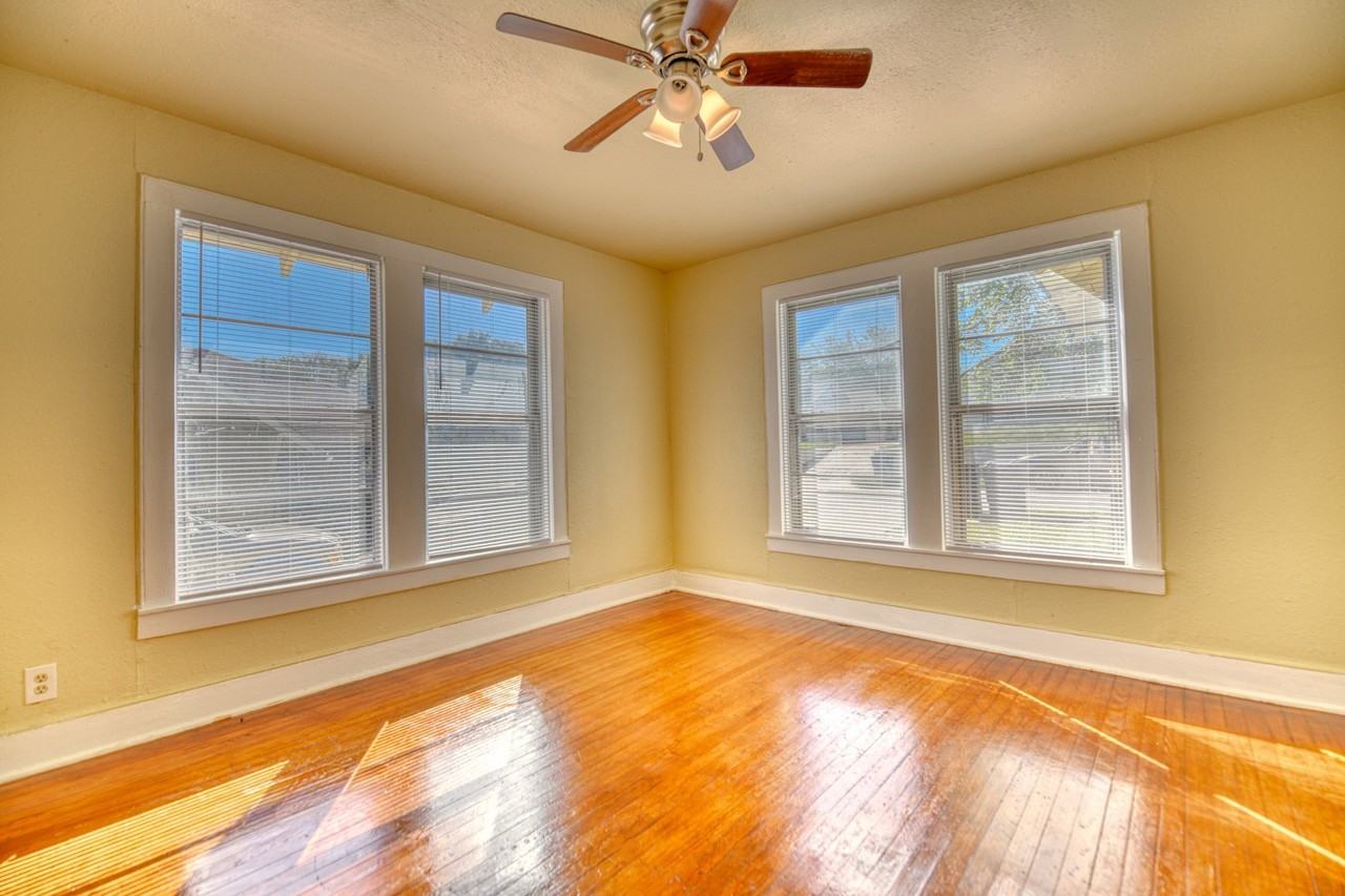 1559 Vermont Ave - Photo 6 of 18