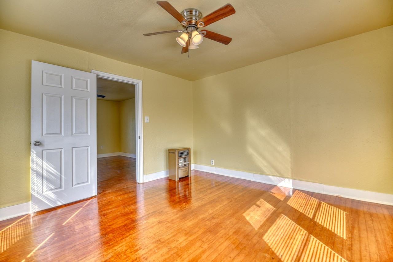 1559 Vermont Ave - Photo 7 of 18