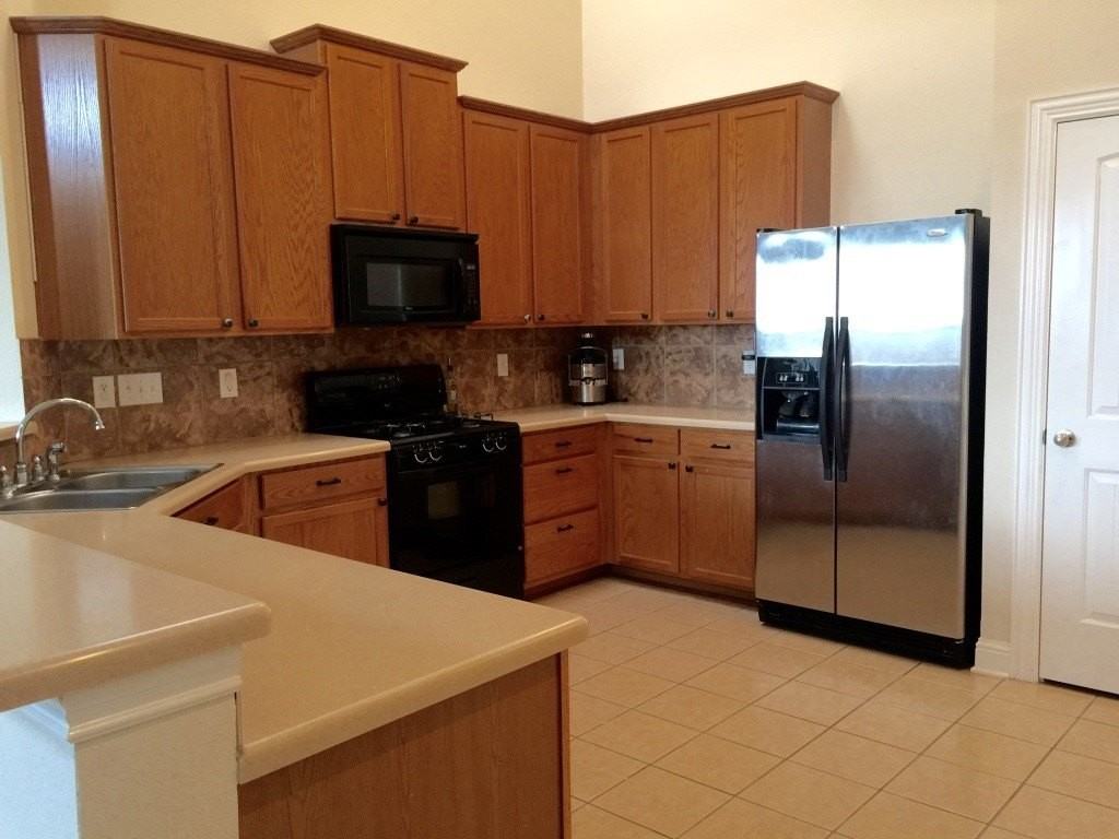 4206 Mustang Ave - Photo 4 of 12
