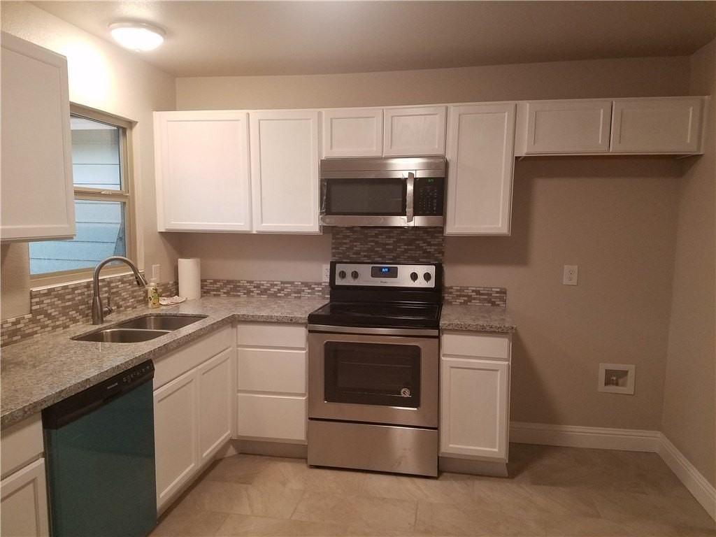 12112 Bellafonte Dr - Photo 6 of 28