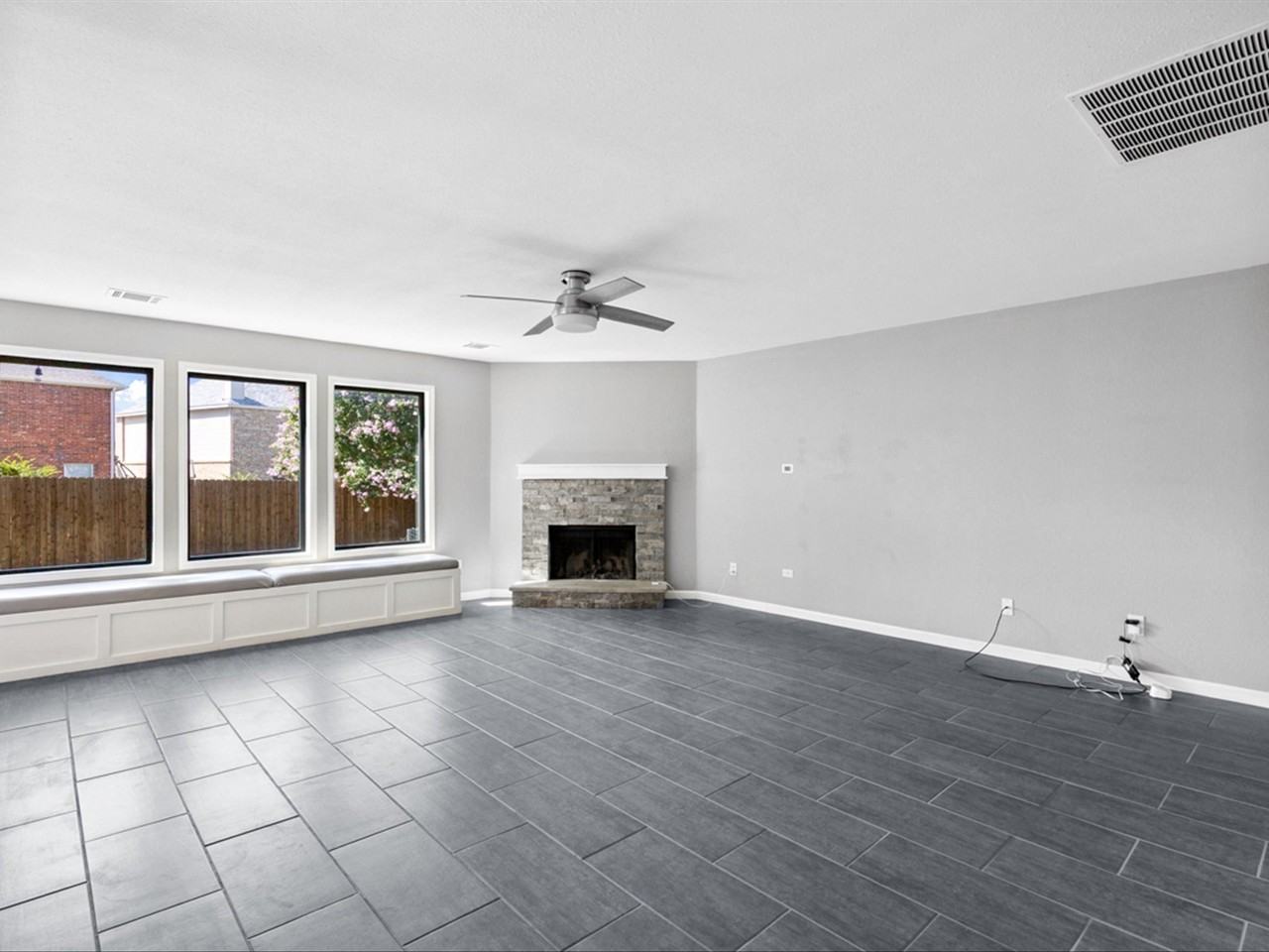 5304 Los Altos Rd - Photo 6 of 30