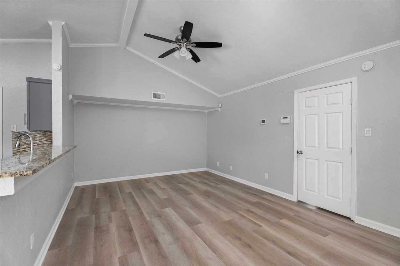 4436 Chapman St - Photo 4 of 17