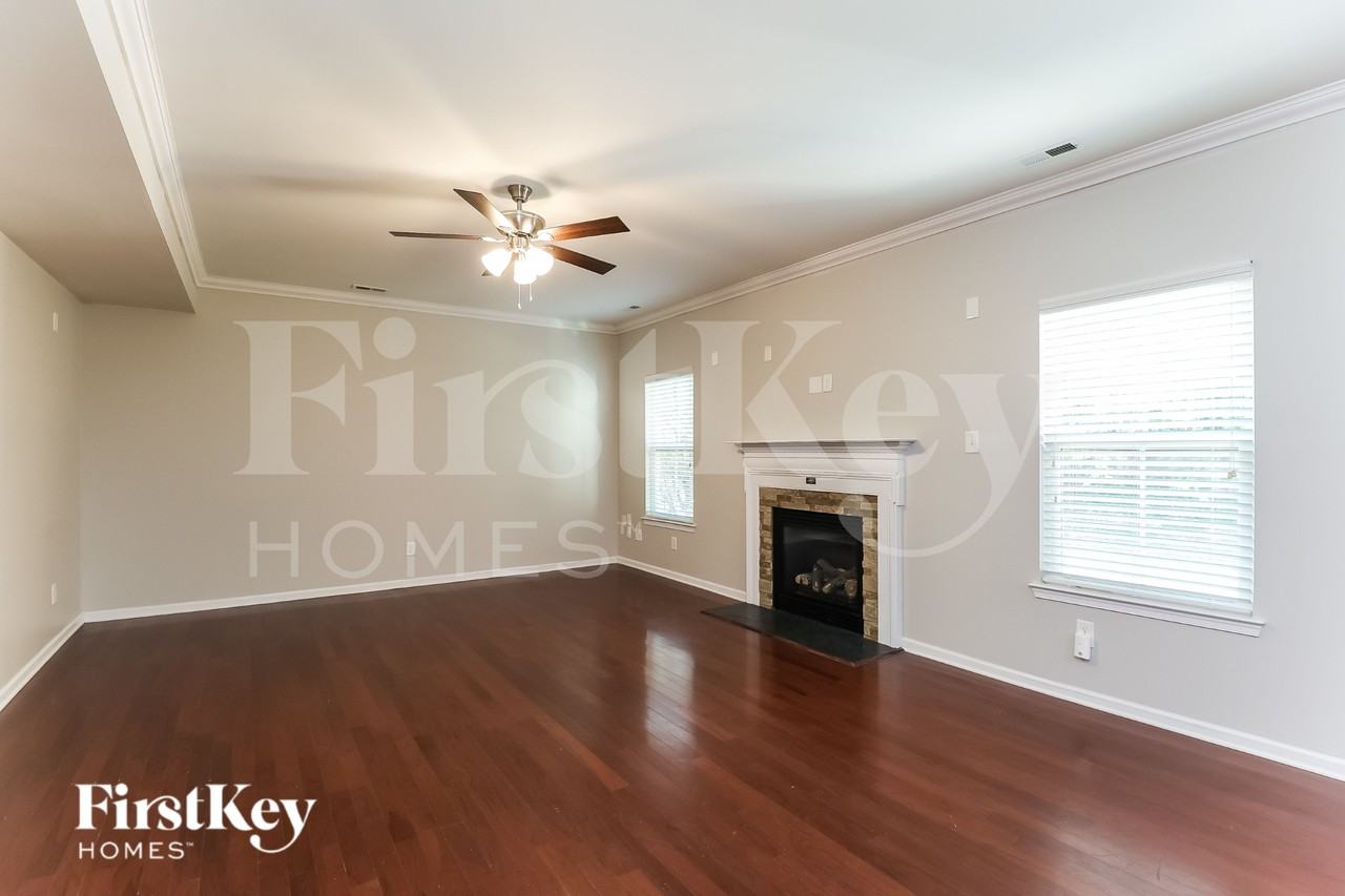 3009 Fallondale Rd - Photo 3 of 19