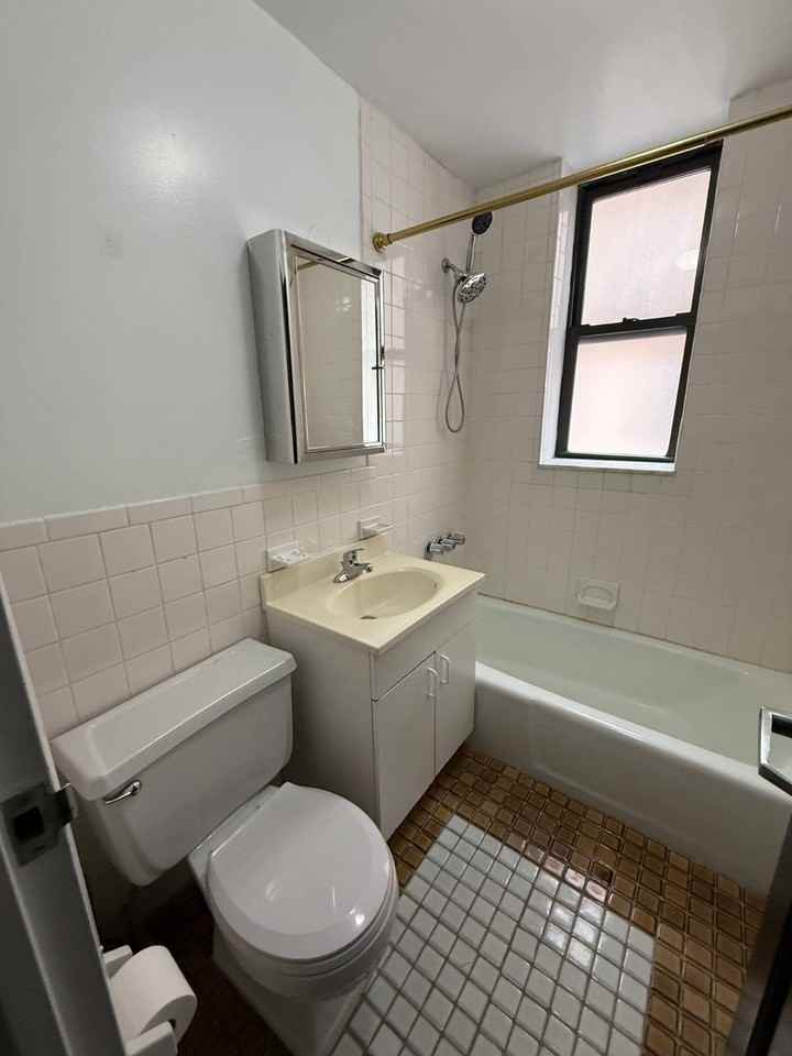 2265 27th St #1A - Photo 5 of 8