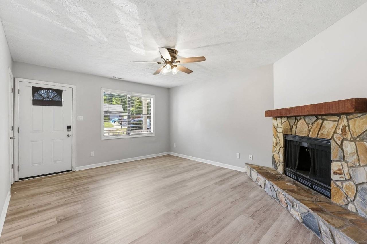 1908 Green Cir - Photo 3 of 20