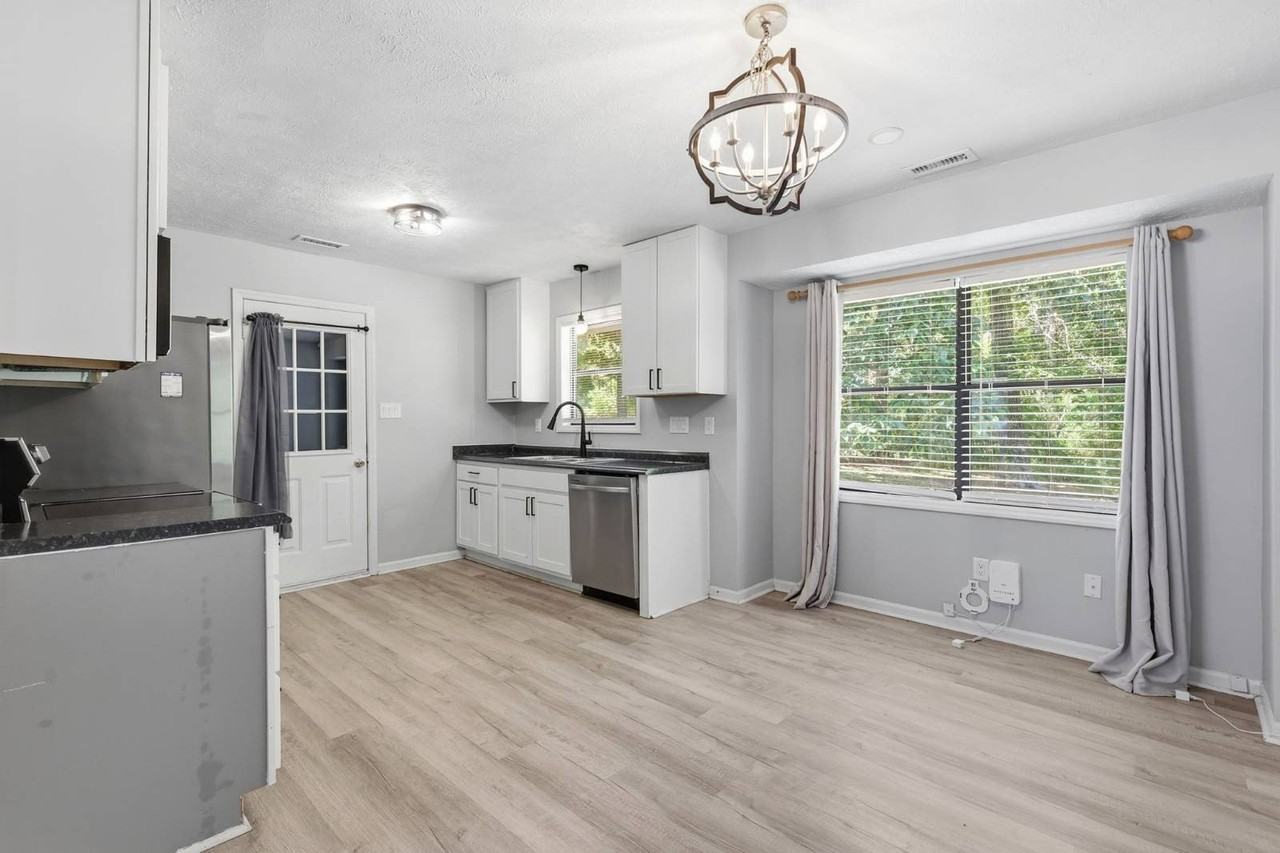 1908 Green Cir - Photo 6 of 20