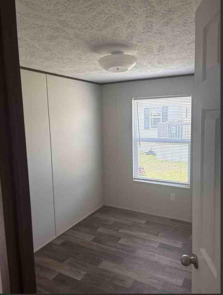 300 Pearl St #50 - Photo 4 of 7