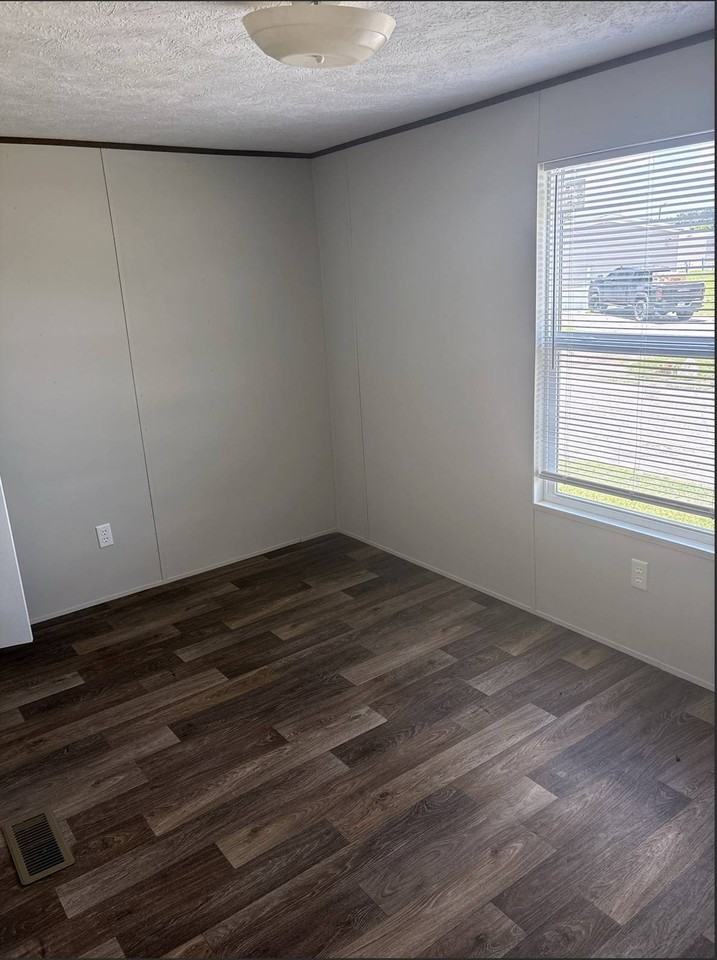 300 Pearl St #50 - Photo 6 of 7