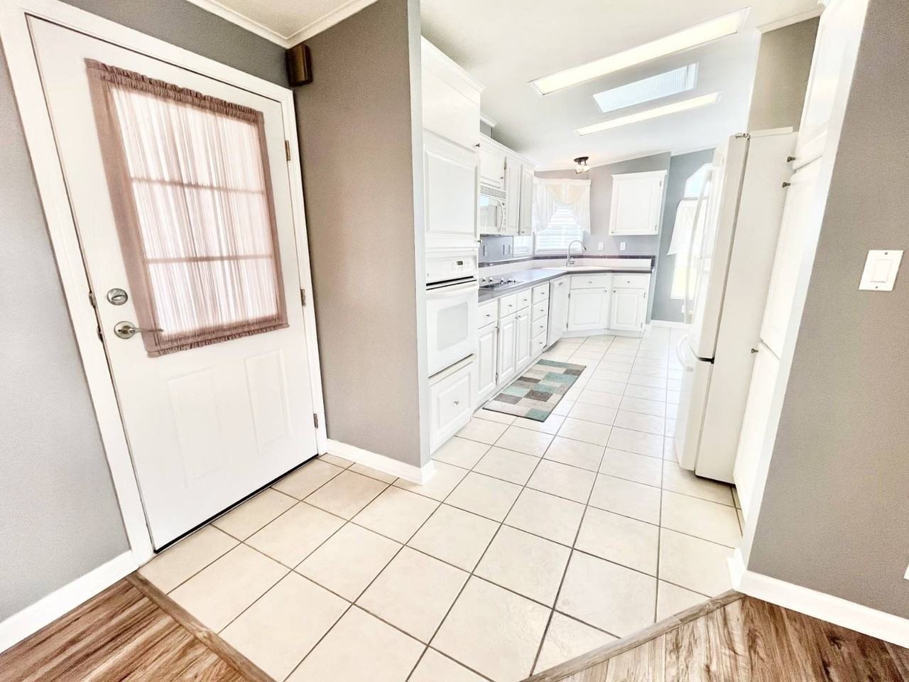 5498 Crane Feather Dr - Photo 3 of 40
