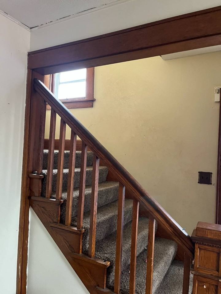 424 Waugh St - Photo 4 of 8
