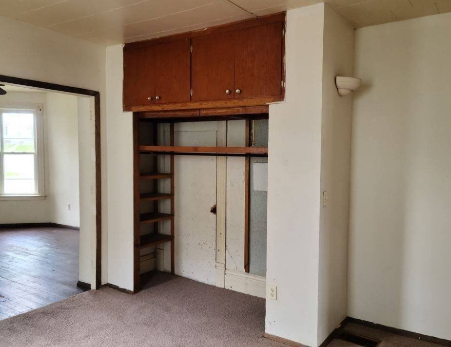 146 S Park Ave - Photo 6 of 6