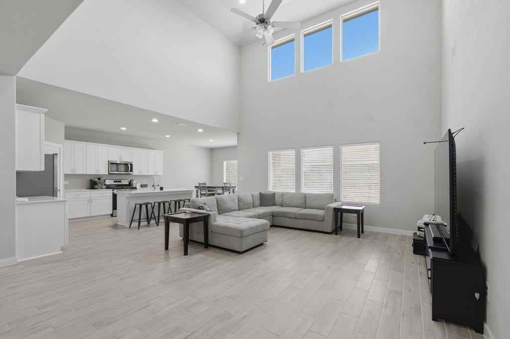 7203 Blue Meadow Rd - Photo 3 of 32