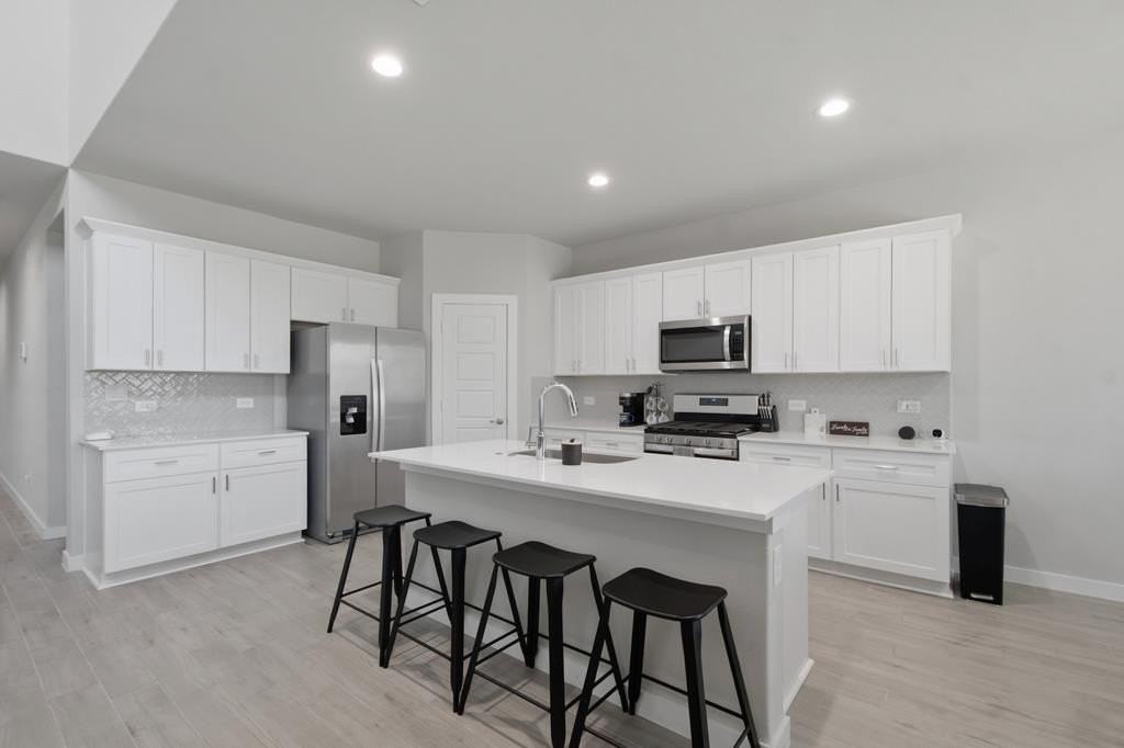 7203 Blue Meadow Rd - Photo 6 of 32