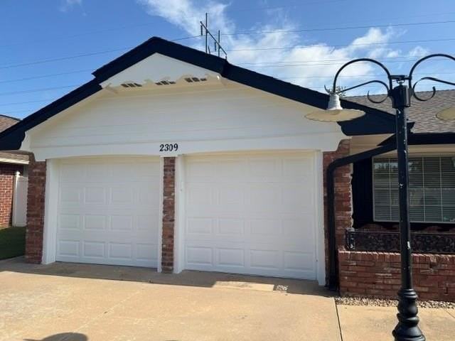 2309 Sw 82nd St - Photo 3 of 43