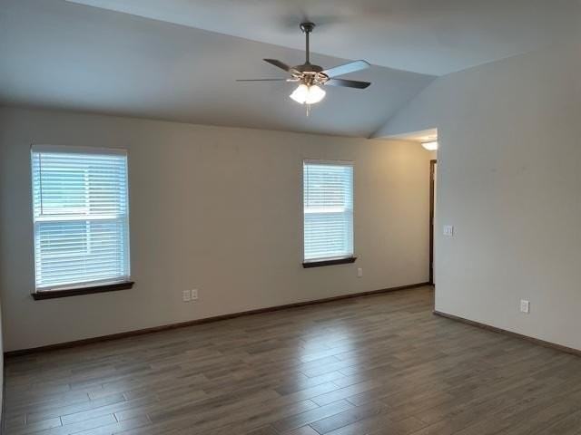2525 Northcreek Ln - Photo 2 of 32
