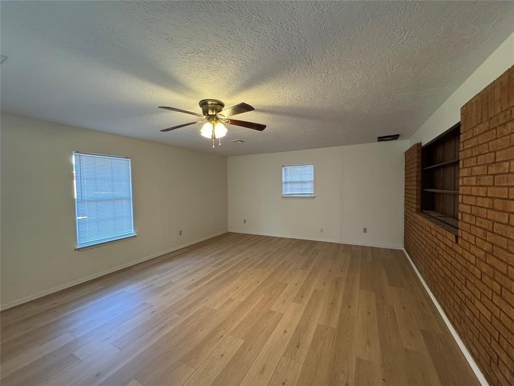 4765 Spiva Dr - Photo 4 of 16