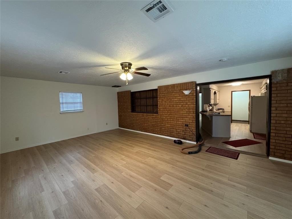 4765 Spiva Dr - Photo 5 of 16