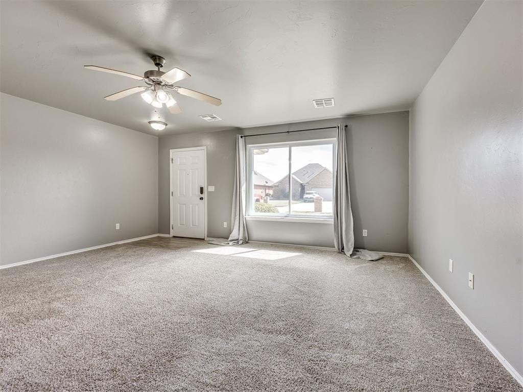 609 E Linden Ln - Photo 5 of 50