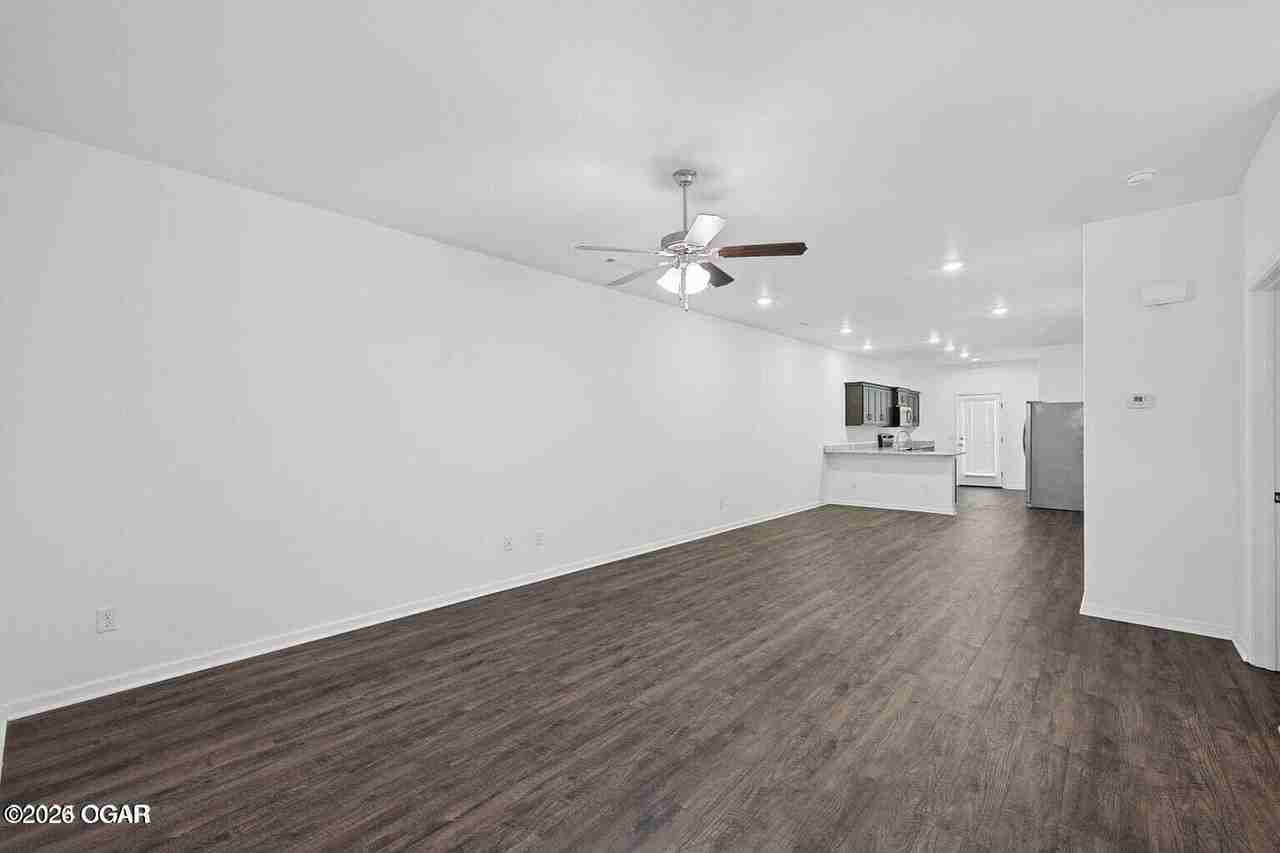 609 Short Leaf Ln - Photo 4 of 19