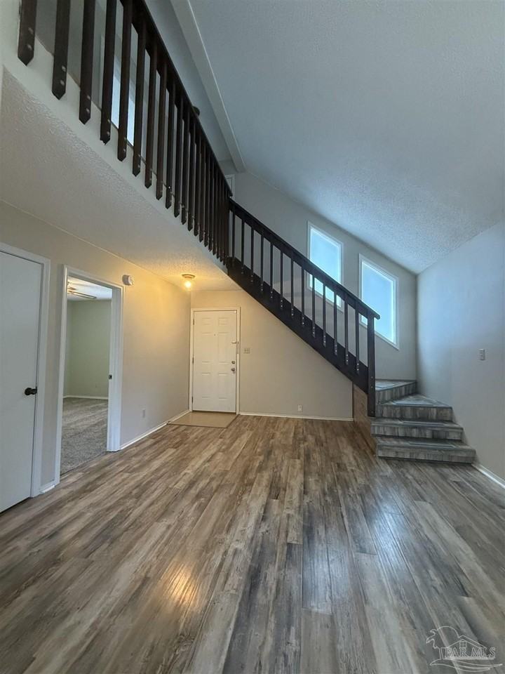 3004 Cedarwood Village Ln - Photo 2 of 29