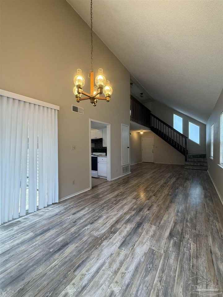 3004 Cedarwood Village Ln - Photo 4 of 29