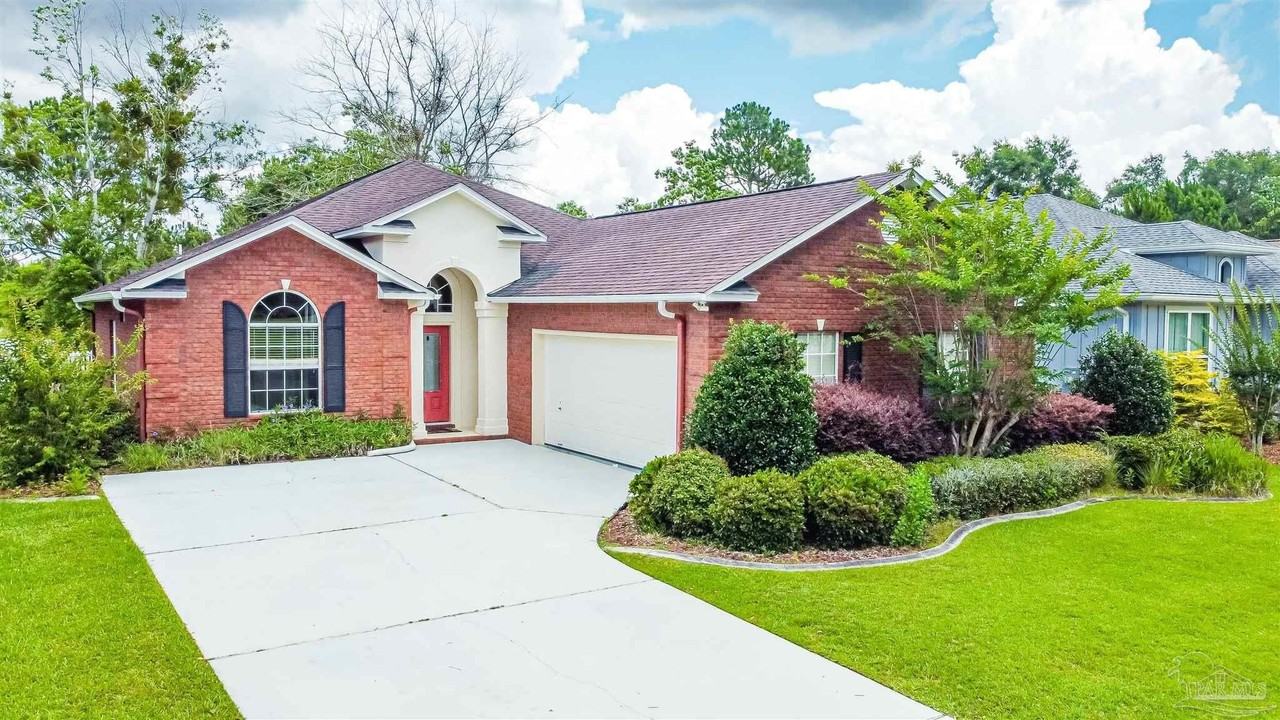 5805 Dunbar Cir - Photo 3 of 37