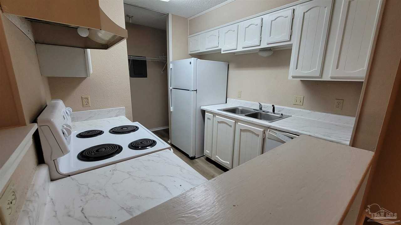 2299 Scenic Hwy #M3 - Photo 2 of 8