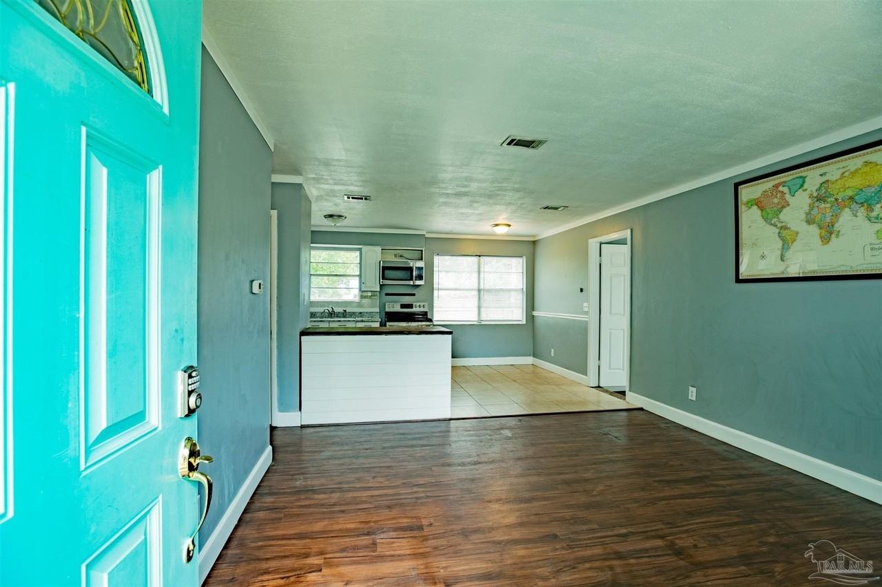 4381 Bixby Cir - Photo 3 of 29