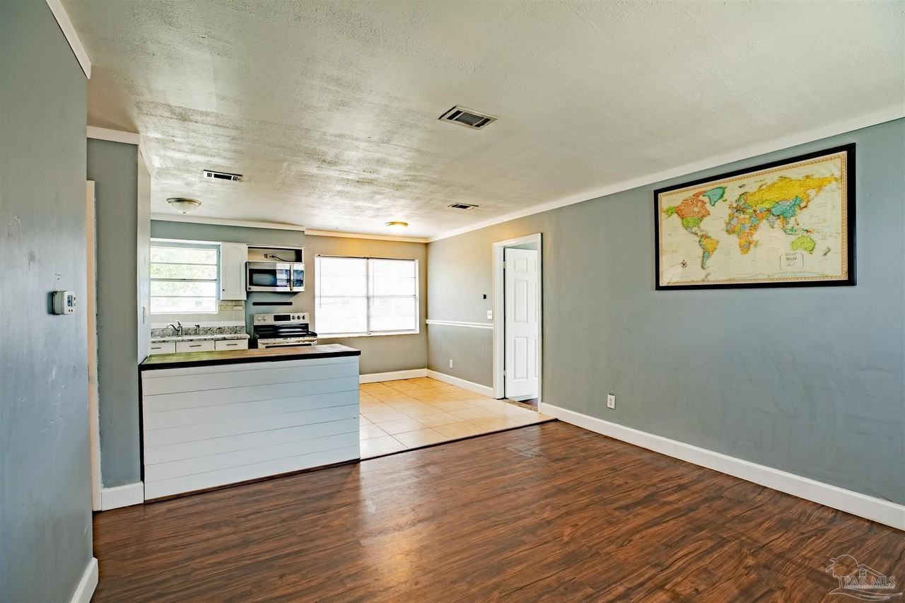 4381 Bixby Cir - Photo 4 of 29