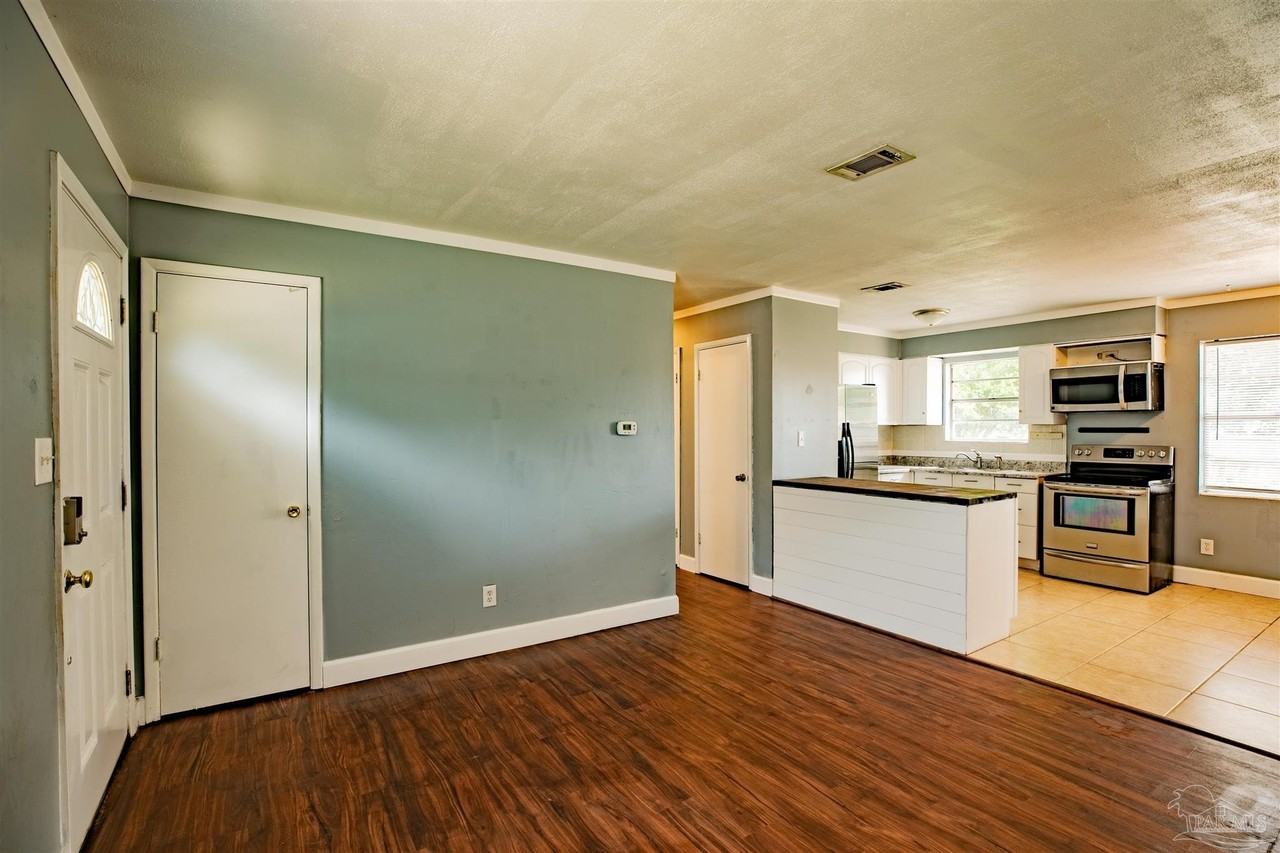 4381 Bixby Cir - Photo 5 of 29