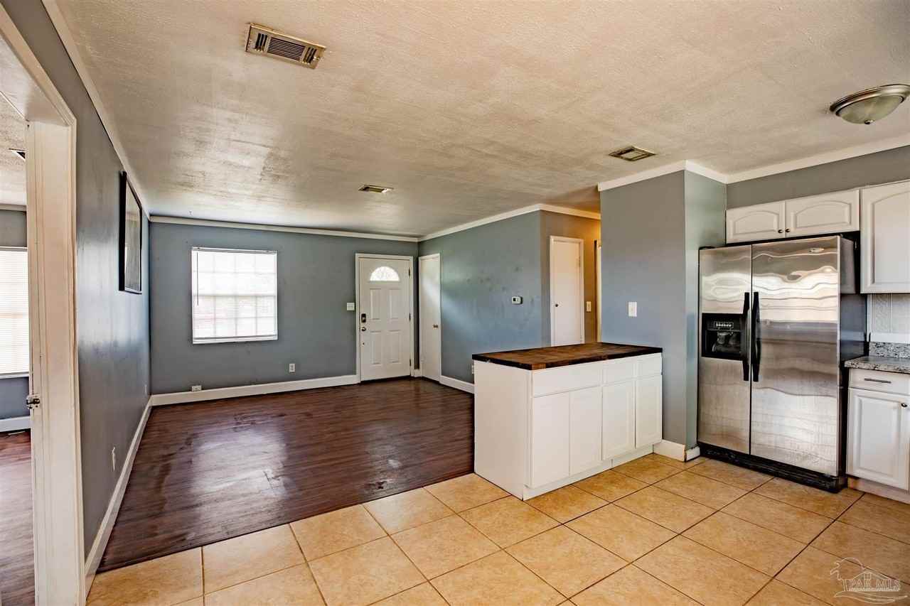 4381 Bixby Cir - Photo 6 of 29