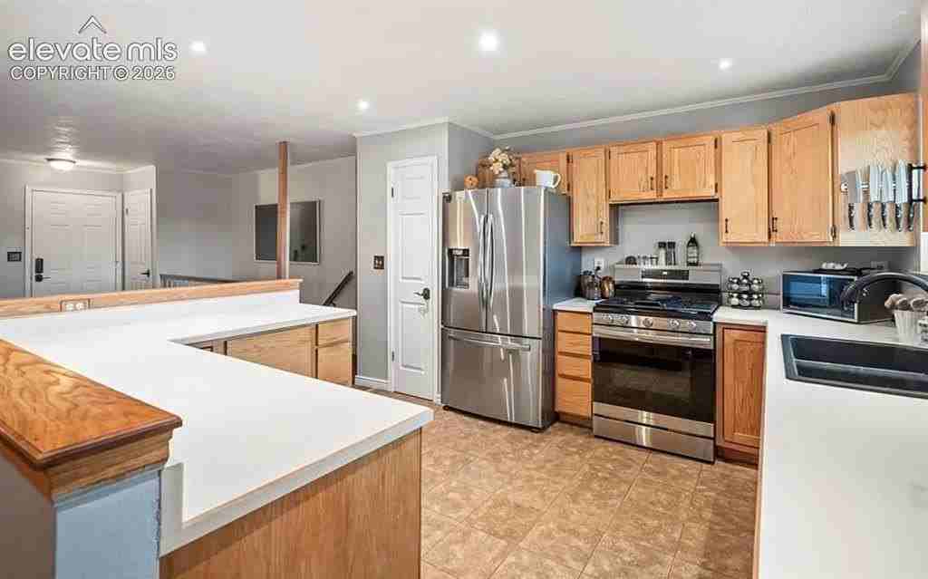 3060 Maverick Dr - Photo 3 of 6