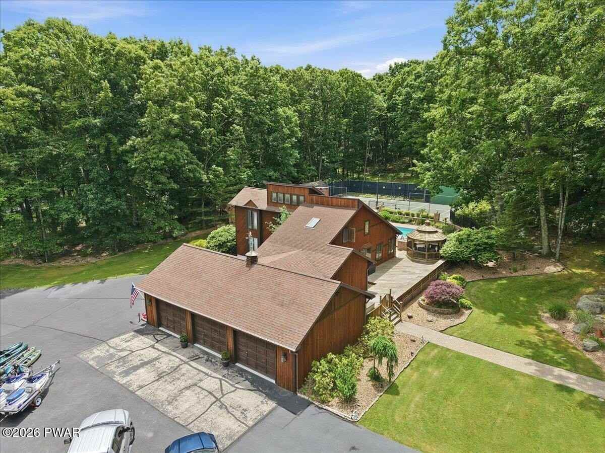 1075 Acacia Dr - Photo 4 of 50