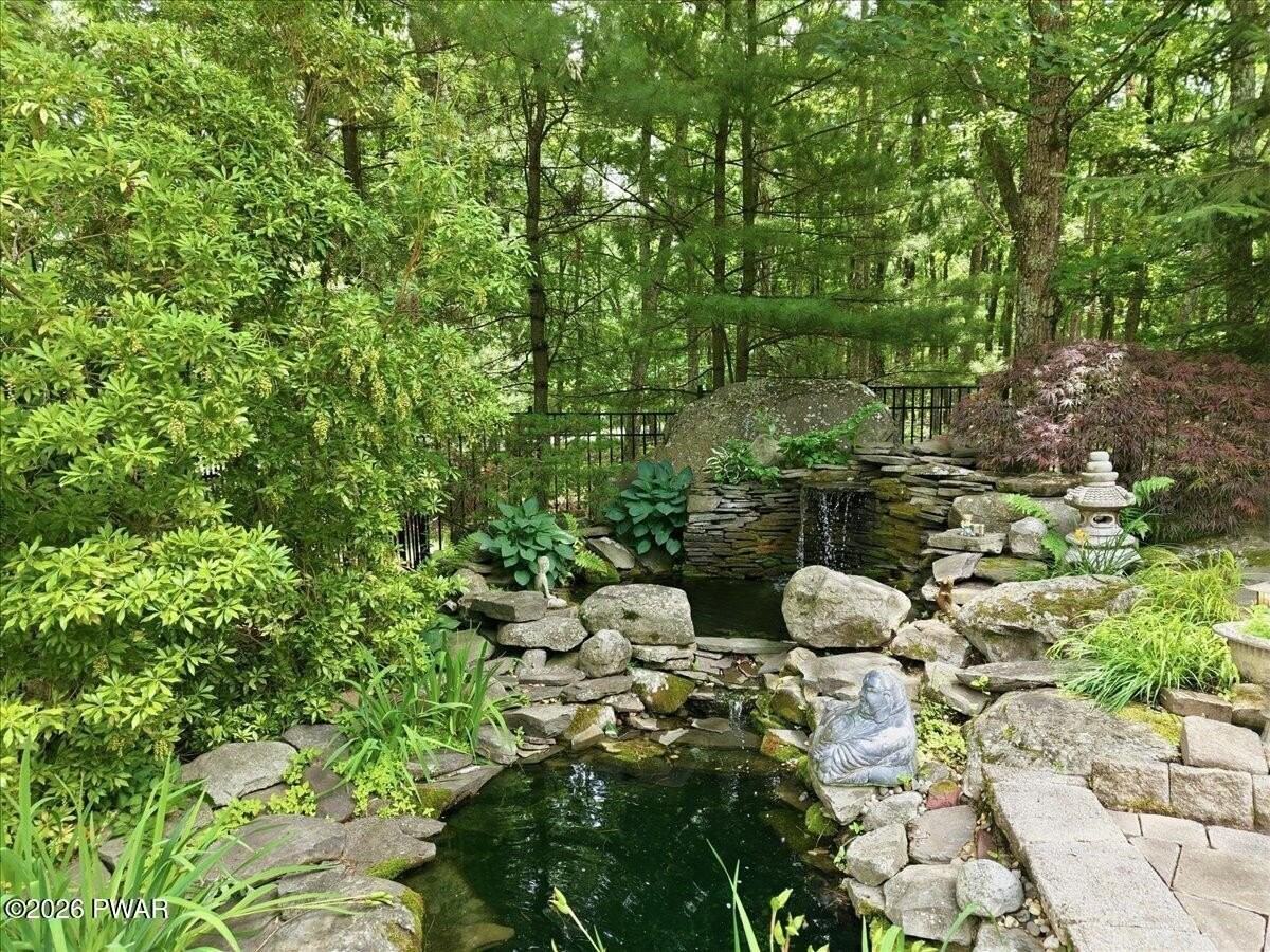 1075 Acacia Dr - Photo 5 of 50